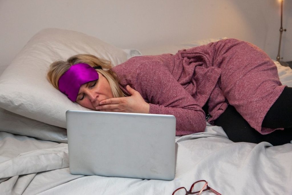 5 Signs That Indicate You May Have a Sleeping Disorder 11